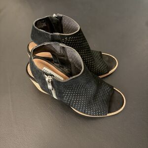 Steve Madden Women's Abigail Heeled Leather Sandals Black Peep Toe Sz 6.5